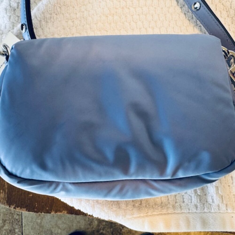 NWT Tory Burch Britten Puffy Mini Crossbody Pale Iris - Picture 3 of 12